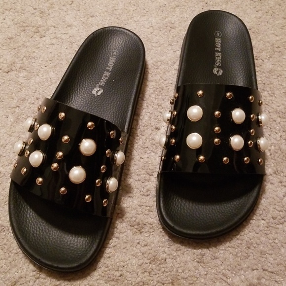 Slides - Picture 1 of 4